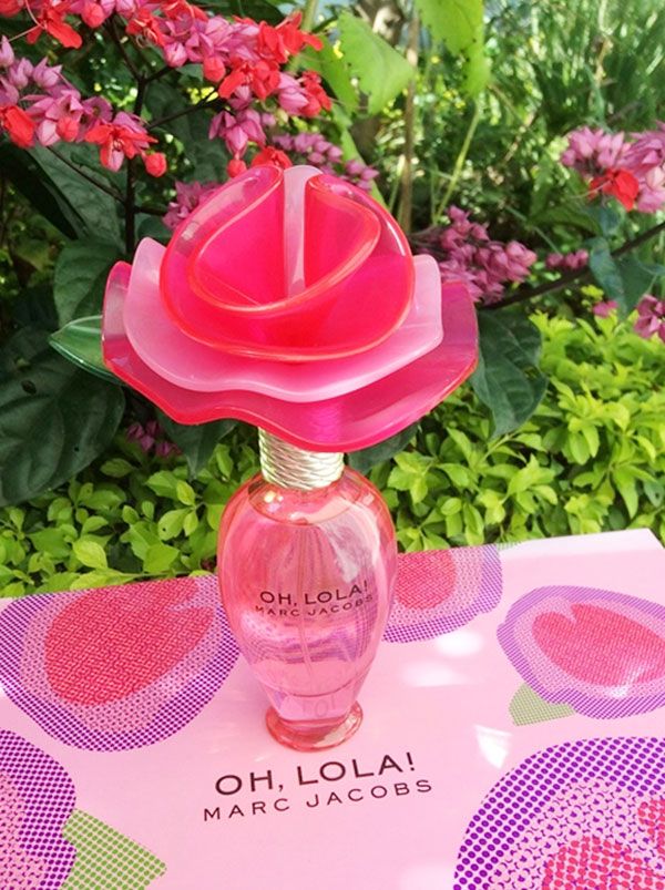 Thiết kế chai nước hoa Marc Jacobs Oh Lola rực rỡ c&aacute; t&iacute;nh